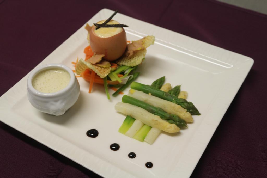 Logis Hotel-Restaurant Le Chene Vert Saint-Pourçain-sur-Sioule Eksteriør bilde