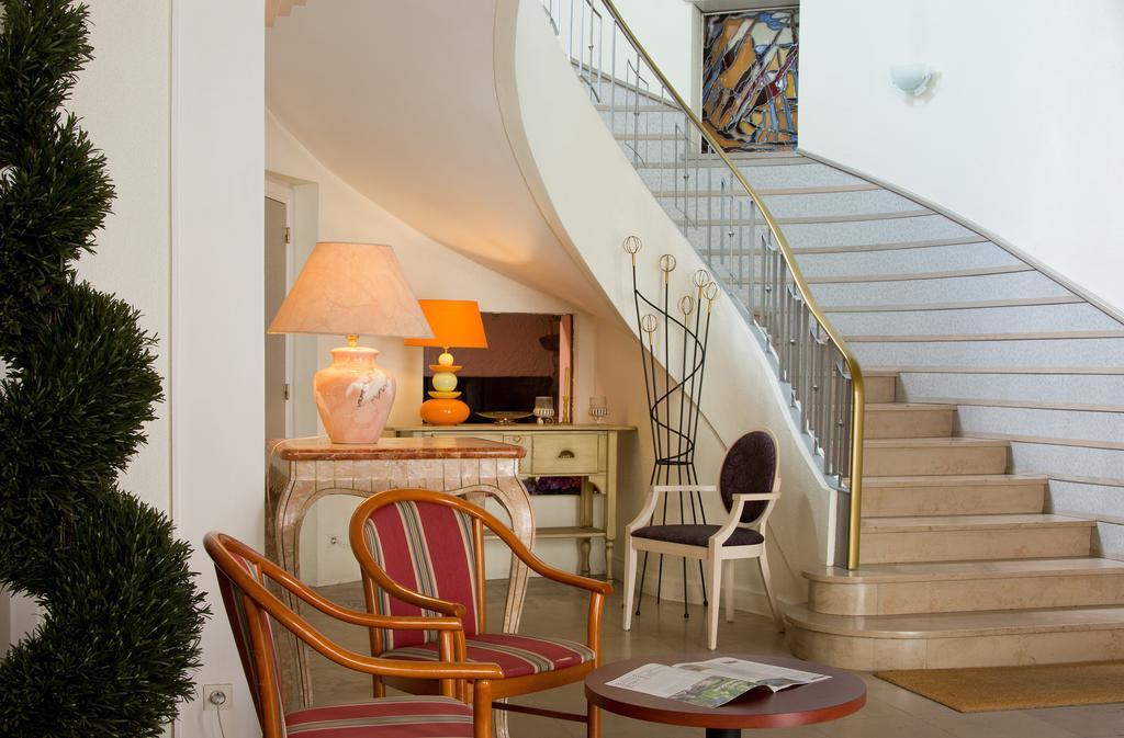 Logis Hotel-Restaurant Le Chene Vert Saint-Pourçain-sur-Sioule Eksteriør bilde