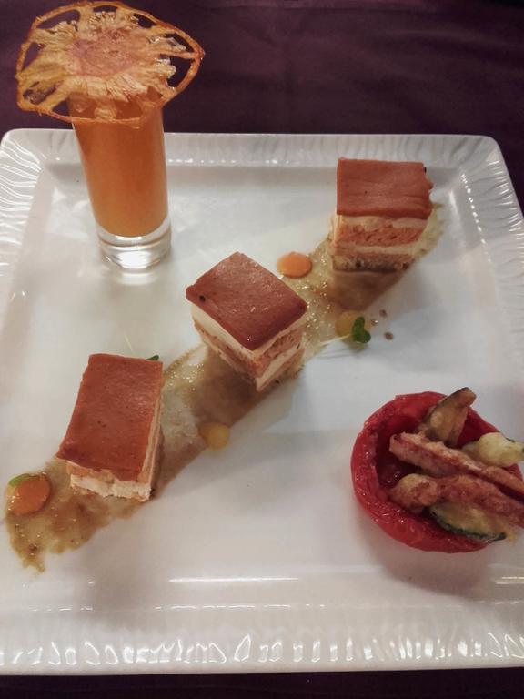 Logis Hotel-Restaurant Le Chene Vert Saint-Pourçain-sur-Sioule Eksteriør bilde